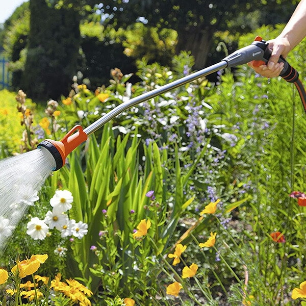 【10％オフクーポン対象】スプレーランス散水器 ロング 全長75cm 18332-20 967307801 ガルデナ GARDENA