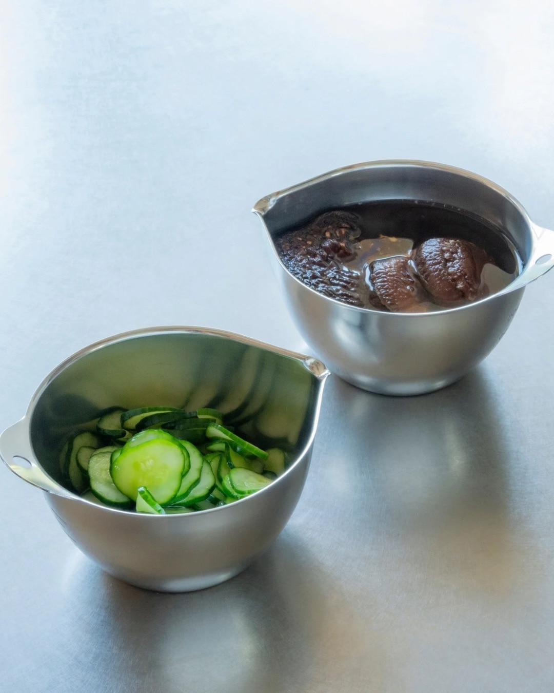 液だれしないボウル ステンレス製 片口 目盛付き 300ml 単品/2個組 日本製 燕三条 ビーワーススタイル