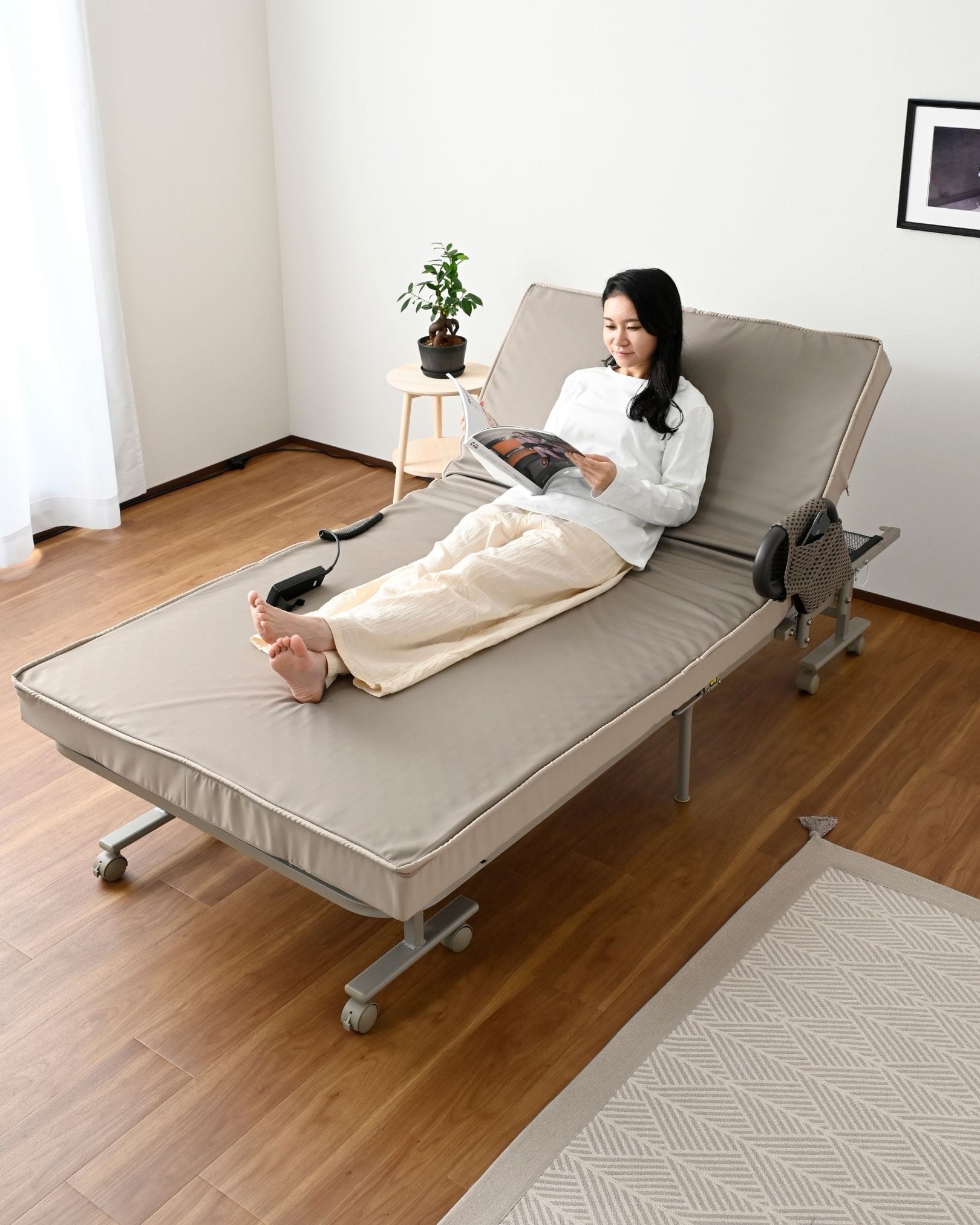 電動リクライニングベッド 折りたたみ 手すり付き マットレス一体型 本体完成品 幅104 奥行195 高さ46cm モーター1年保証 山善 YAMAZEN