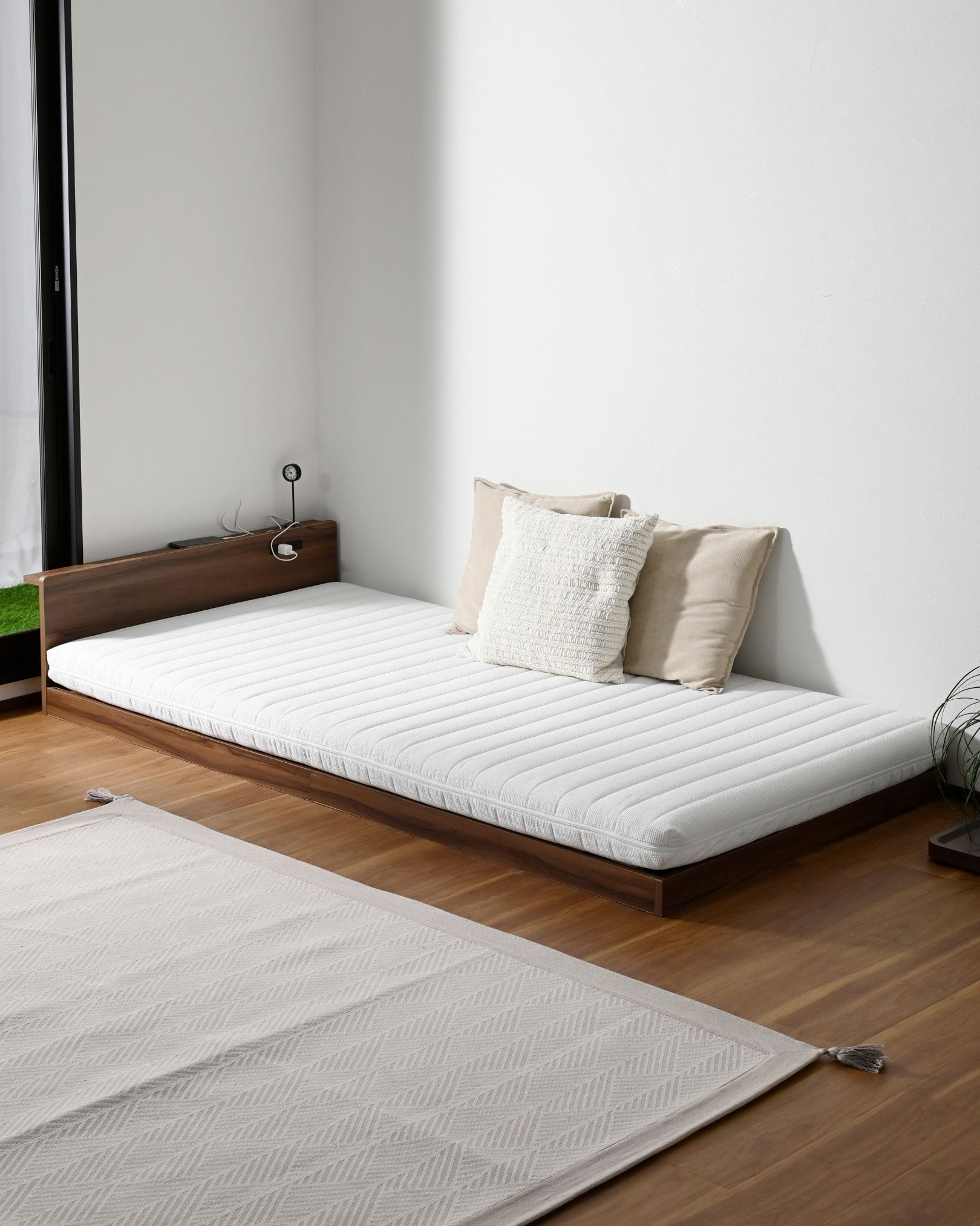 すのこベッド ギシギシいわない 耐荷重200kg 2段高さ調節 宮棚あり 2口コンセント付き (幅97 奥行204 高さ55cm) MBF-SH 山善 YAMAZEN